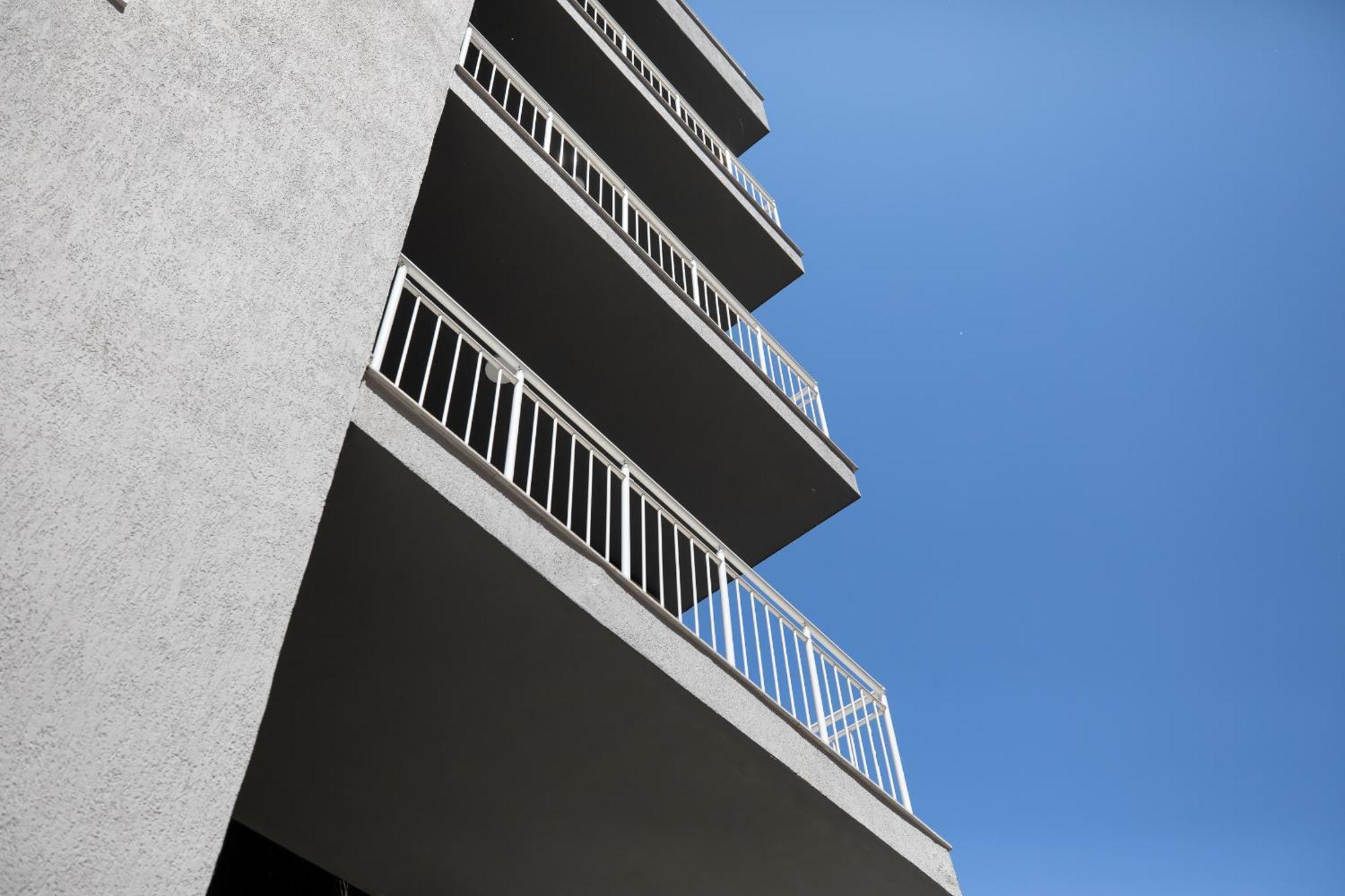Hotel Resilient Golem (Tirana)